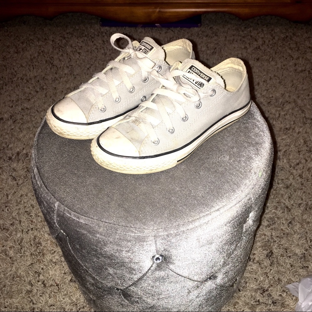 Light gray converse